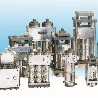 Mua Mirror Polish 42CrMo Die Head cho Máy đúc thổi với Min 8 năm tuổi thọ online manufacture